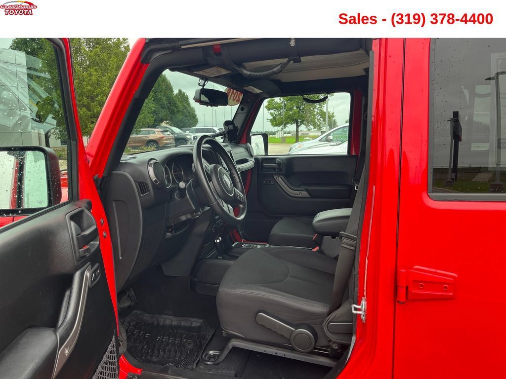 Used 2018 Jeep Wrangler Unlimited Sport S AWD/4WD image 12