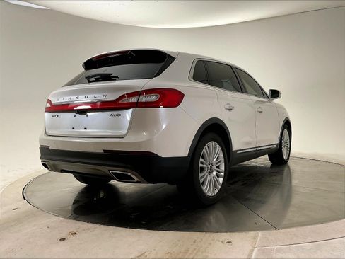 Used 2017 Lincoln MKX Reserve w/ Cargo Utility Package AWD/4WD image 4