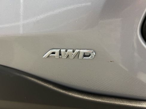 Used 2020 Toyota RAV4 Limited image 10