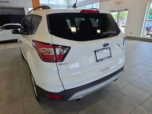 Used 2018 Ford Escape SEL FWD image 10