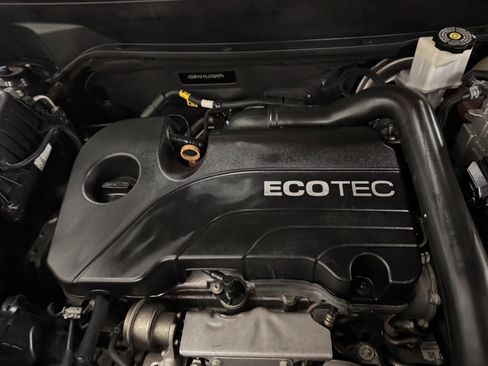 Used 2020 Chevrolet Equinox LS w/ LS Convenience Package image 35