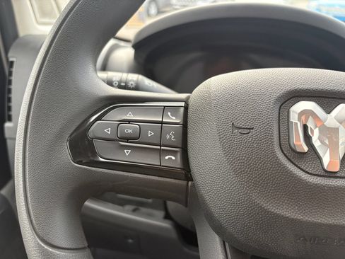 Used 2025 RAM ProMaster 2500 w/ Premium Convenience Group FWD image 21
