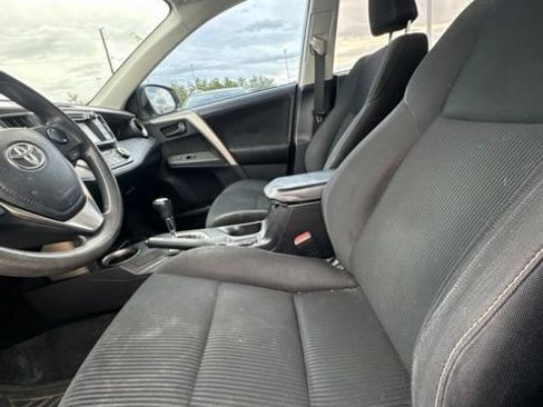 Used 2013 Toyota RAV4 XLE AWD/4WD image 10