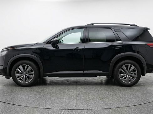 Used 2025 Nissan Pathfinder SV FWD image 5