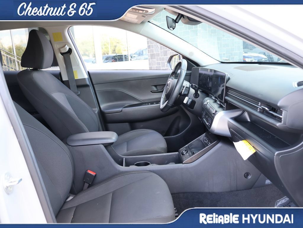 Certified 2024 Hyundai Kona SEL w/ Convenience Package FWD image 9