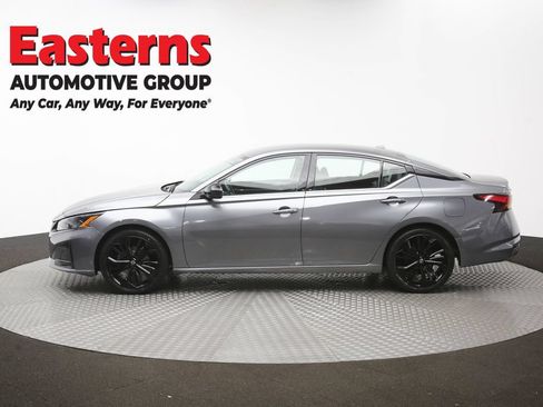 Used 2023 Nissan Altima 2.5 SR FWD image 59