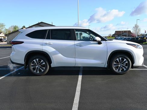 New 2026 Toyota Highlander XLE AWD/4WD image 11