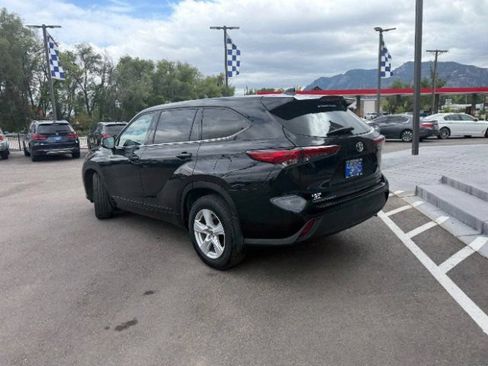 Used 2020 Toyota Highlander LE AWD/4WD image 9