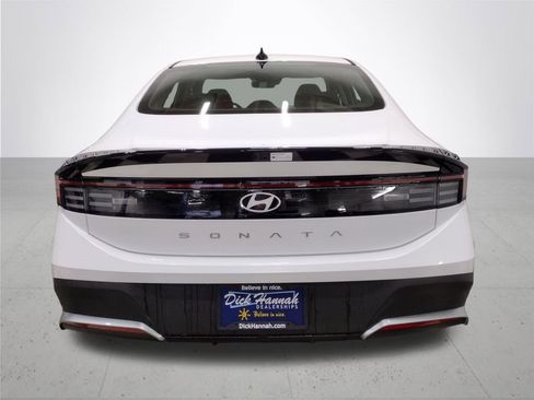 Used 2025 Hyundai Sonata SE FWD image 12