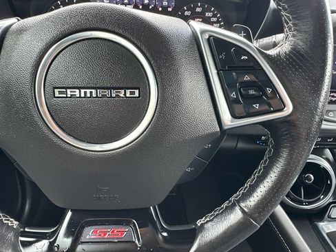 Used 2020 Chevrolet Camaro SS RWD image 15