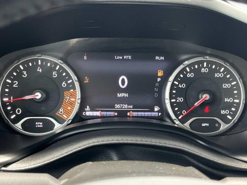 Certified 2022 Jeep Renegade Latitude w/ Convenience Group AWD/4WD image 42