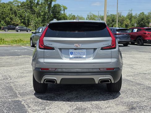 Used 2023 Cadillac XT4 Premium Luxury w/ Cold Weather Package AWD/4WD image 6