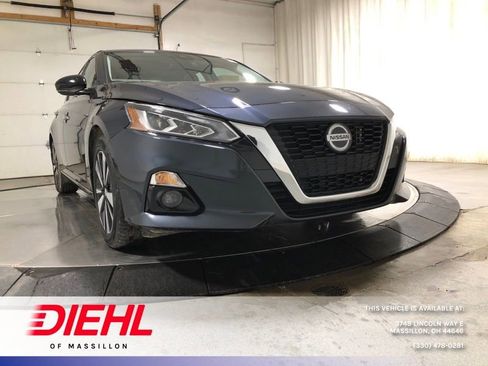 Used 2021 Nissan Altima 2.5 SL image 1