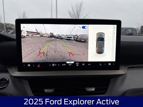 Used 2025 Ford Explorer Active image 24