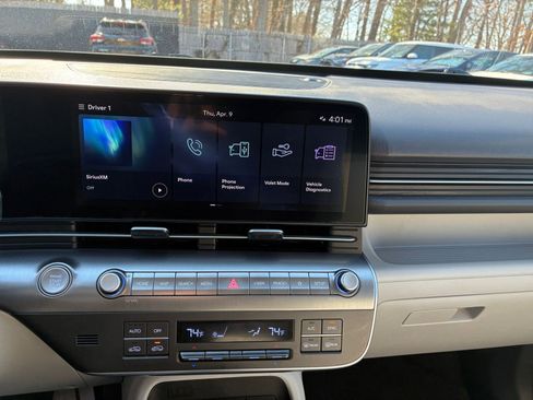 Used 2025 Hyundai Kona SEL image 18