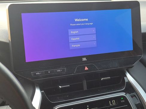 Used 2024 Toyota Venza Limited AWD/4WD image 9