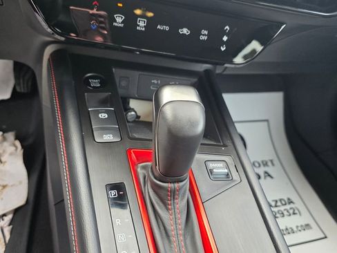 Used 2025 Nissan Kicks SR image 17