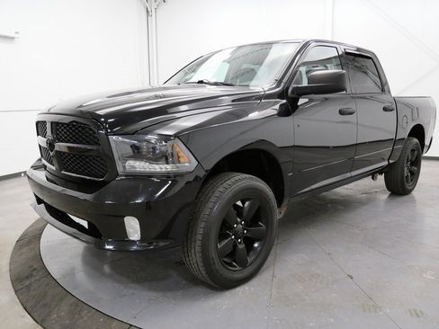 Used 2015 RAM 1500 Express image 3