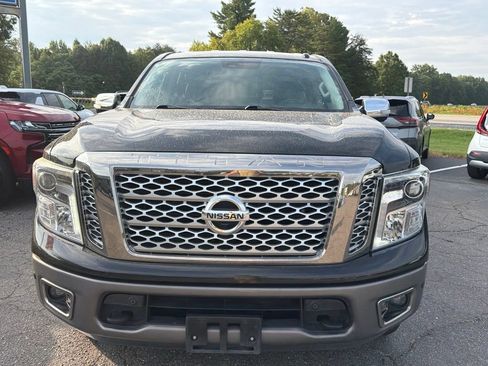 Used 2019 Nissan Titan Platinum Reserve AWD/4WD image 8