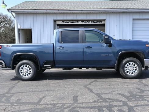 New 2026 Chevrolet Silverado 2500 LT w/ All Star Edition AWD/4WD image 3