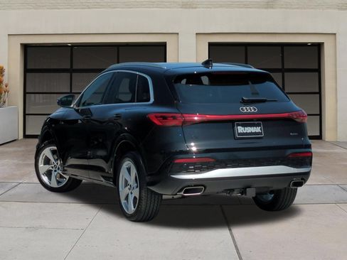 Used 2025 Audi Q5 Premium Plus AWD/4WD image 2