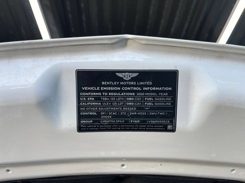 Used 2020 Bentley Bentayga AWD/4WD image 37