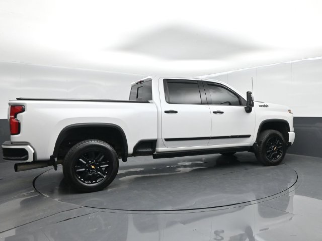 Used 2024 Chevrolet Silverado 3500 High Country w/ High Country Premium Package AWD/4WD image 5