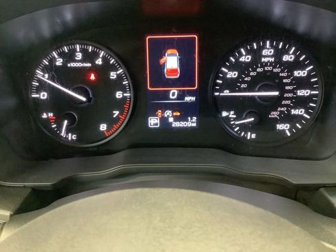 Used 2024 Subaru Impreza 2.0i image 9