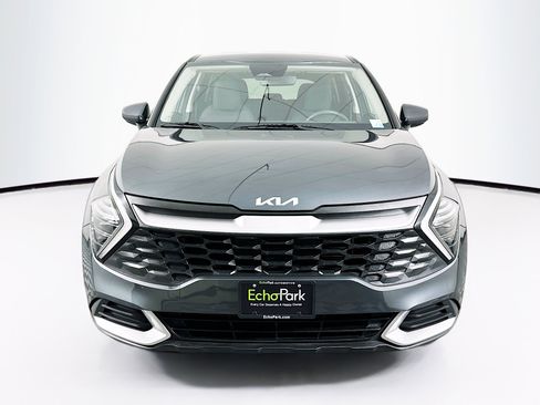 Used 2024 Kia Sportage LX image 2