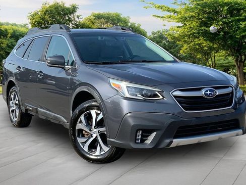 Used 2020 Subaru Outback Limited w/ Popular Package #2 AWD/4WD image 3