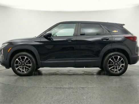Used 2025 Chevrolet TrailBlazer LT FWD image 5