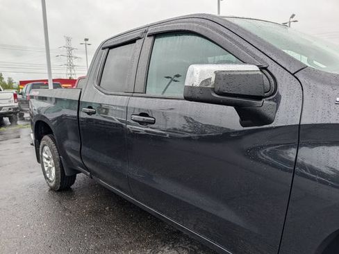 Used 2023 Chevrolet Silverado 1500 LT AWD/4WD image 9