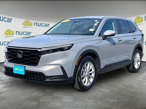 Used 2025 Honda CR-V EX image 3