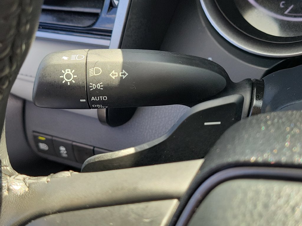Used 2024 Toyota Camry SE FWD image 11