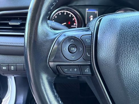 Used 2024 Toyota Camry SE image 30