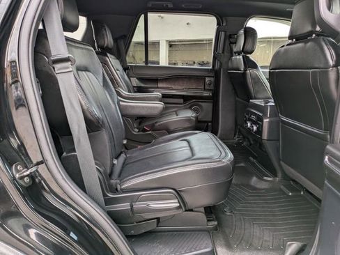 Used 2018 Ford Expedition Limited w/ Equipment Group 301A AWD/4WD image 23