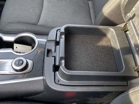 Used 2020 Nissan Pathfinder S image 12