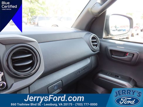 Used 2023 Toyota Tacoma TRD Off-Road image 27