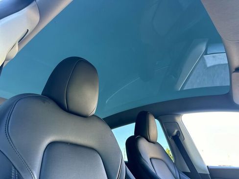 Used 2024 Tesla Model Y Long Range image 21