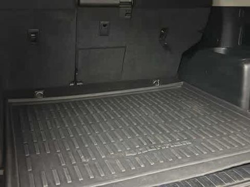 Used 2018 Toyota 4Runner SR5 RWD image 27
