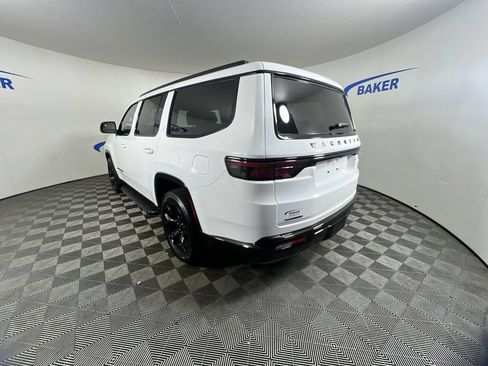 Used 2023 Jeep Wagoneer Series II AWD/4WD image 7
