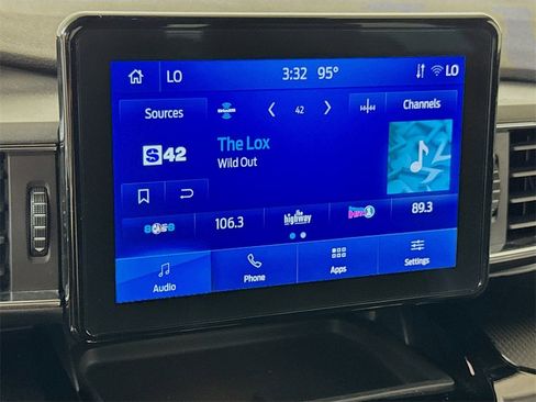 Used 2023 Ford Explorer ST image 12