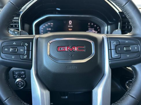 Used 2025 GMC Sierra 1500 Elevation w/ Elevation Premium Package AWD/4WD image 31
