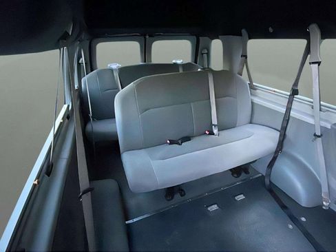 Used 2009 Ford E-350 and Econoline 350 XL image 19