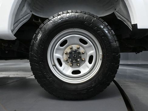 Used 2021 Ford F250 XL w/ Power Equipment Group AWD/4WD image 15