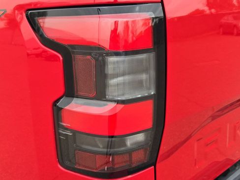 Used 2024 Nissan Frontier PRO-4X w/ Off-Road Protection Package AWD/4WD image 32