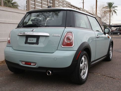 Used 2011 MINI Cooper Hardtop image 4