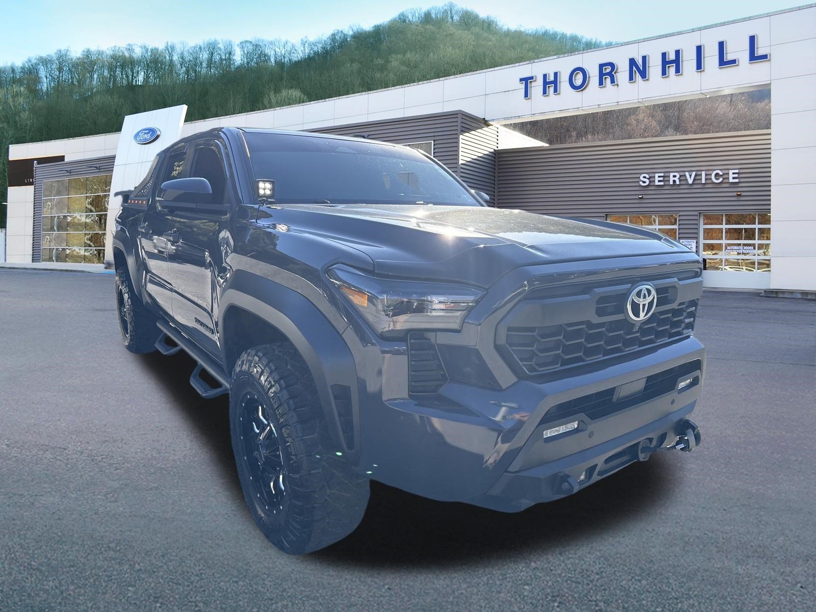 Used 2025 Toyota Tacoma TRD Off-Road w/ TRD Off Road Premium Package AWD/4WD image 1