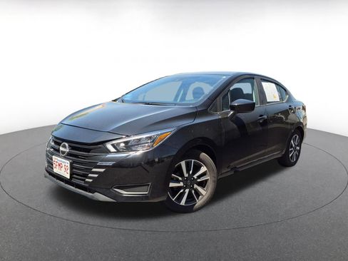 Used 2025 Nissan Versa SV FWD image 3