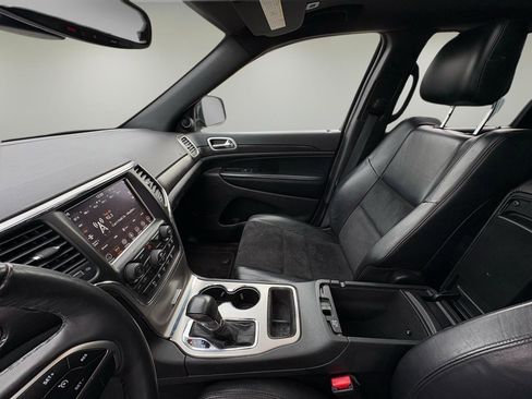 Used 2018 Jeep Grand Cherokee Altitude image 20